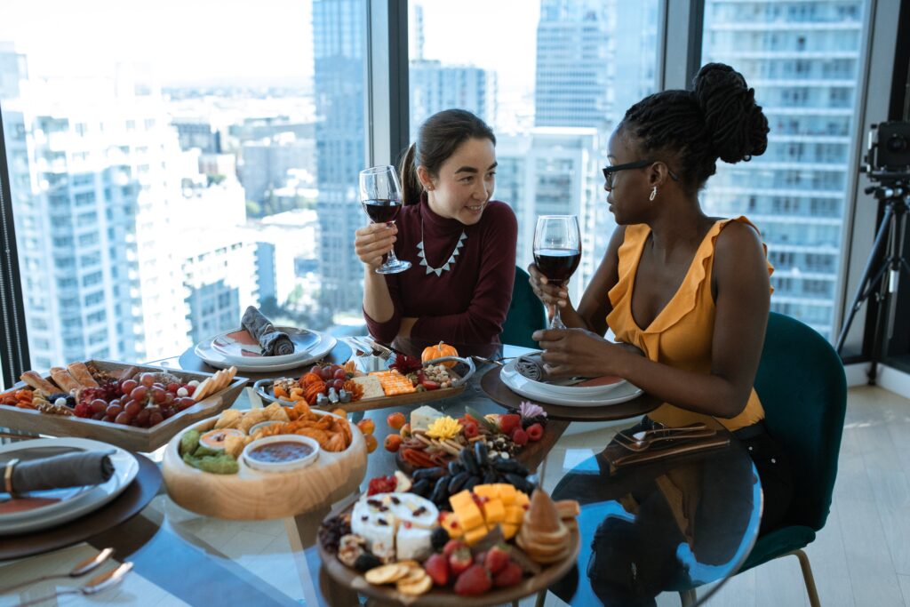 Foodie fit : Guys should know all these things Foodie fit : foodie should know
Photo by RDNE Stock project: https://www.pexels.com/photo/two-women-having-lunch-with-wine-6004758/